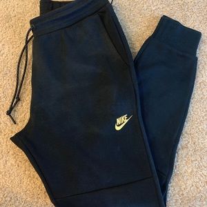 Nike jogger sweatpants gold logo size medium